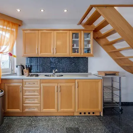 9 Apartman *