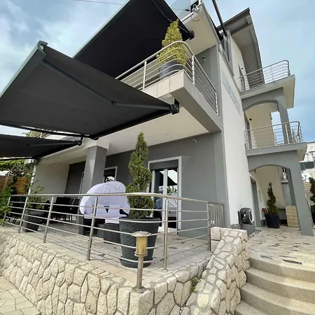 9 * Crikvenica