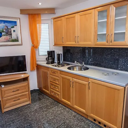 Apartment 9