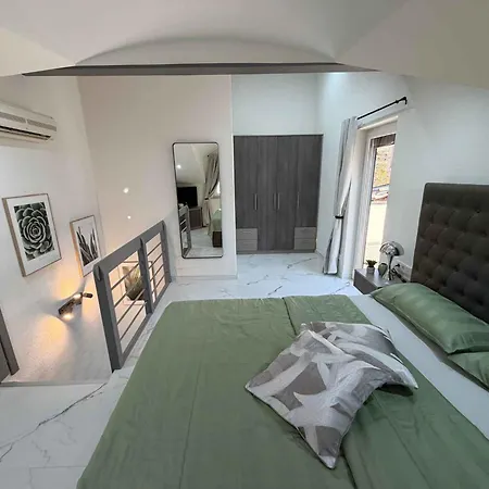 Apartman 9 *