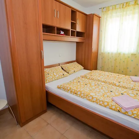 9 * Crikvenica