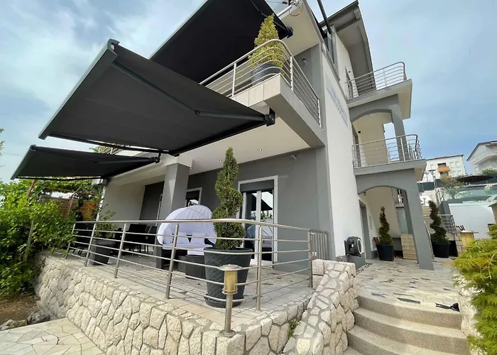 9 * Crikvenica